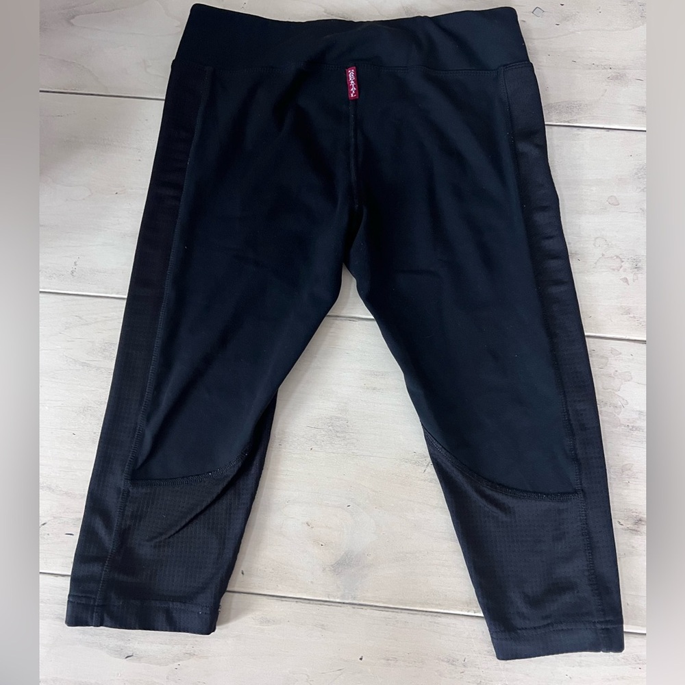 Hard Tail Capri Black Leggings